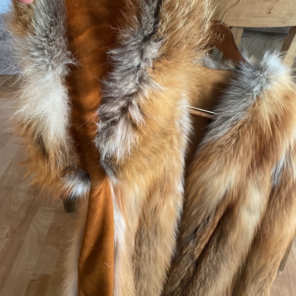 RARE Vintage Alaskan Fox Fur Jacket - Picture 8 of 16